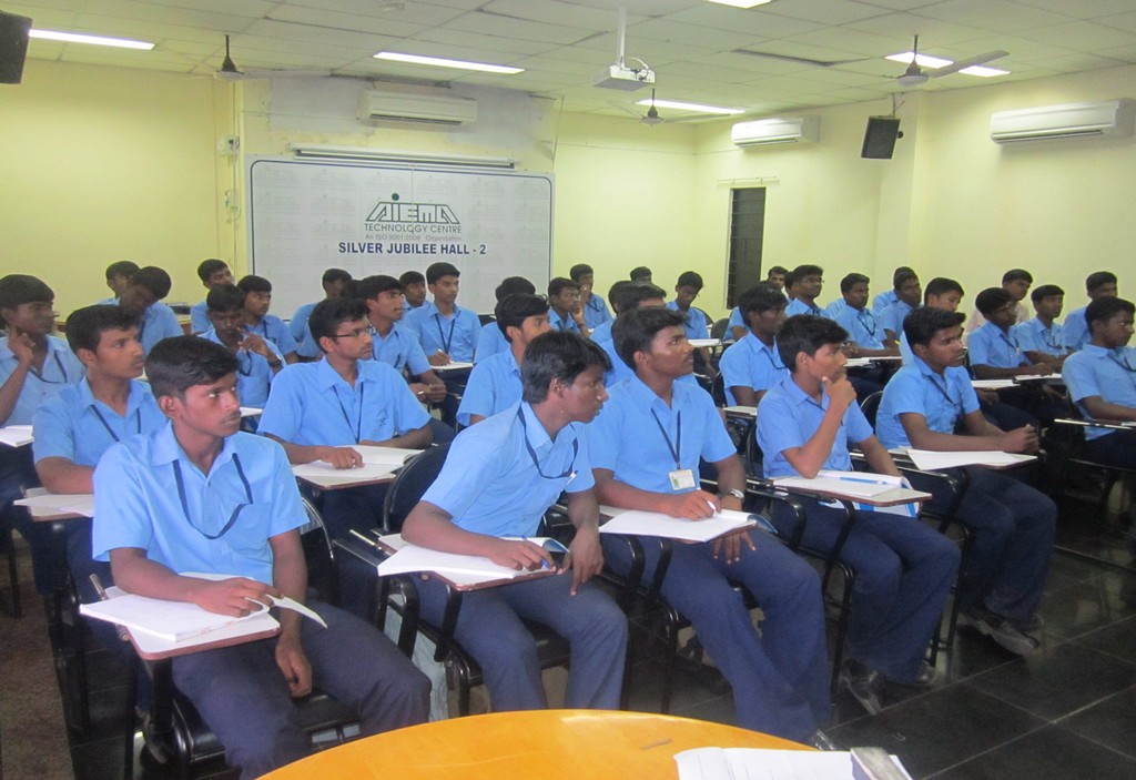 Candidates From Sri Ramakrishna Mission are in classroom for CNC Programming training